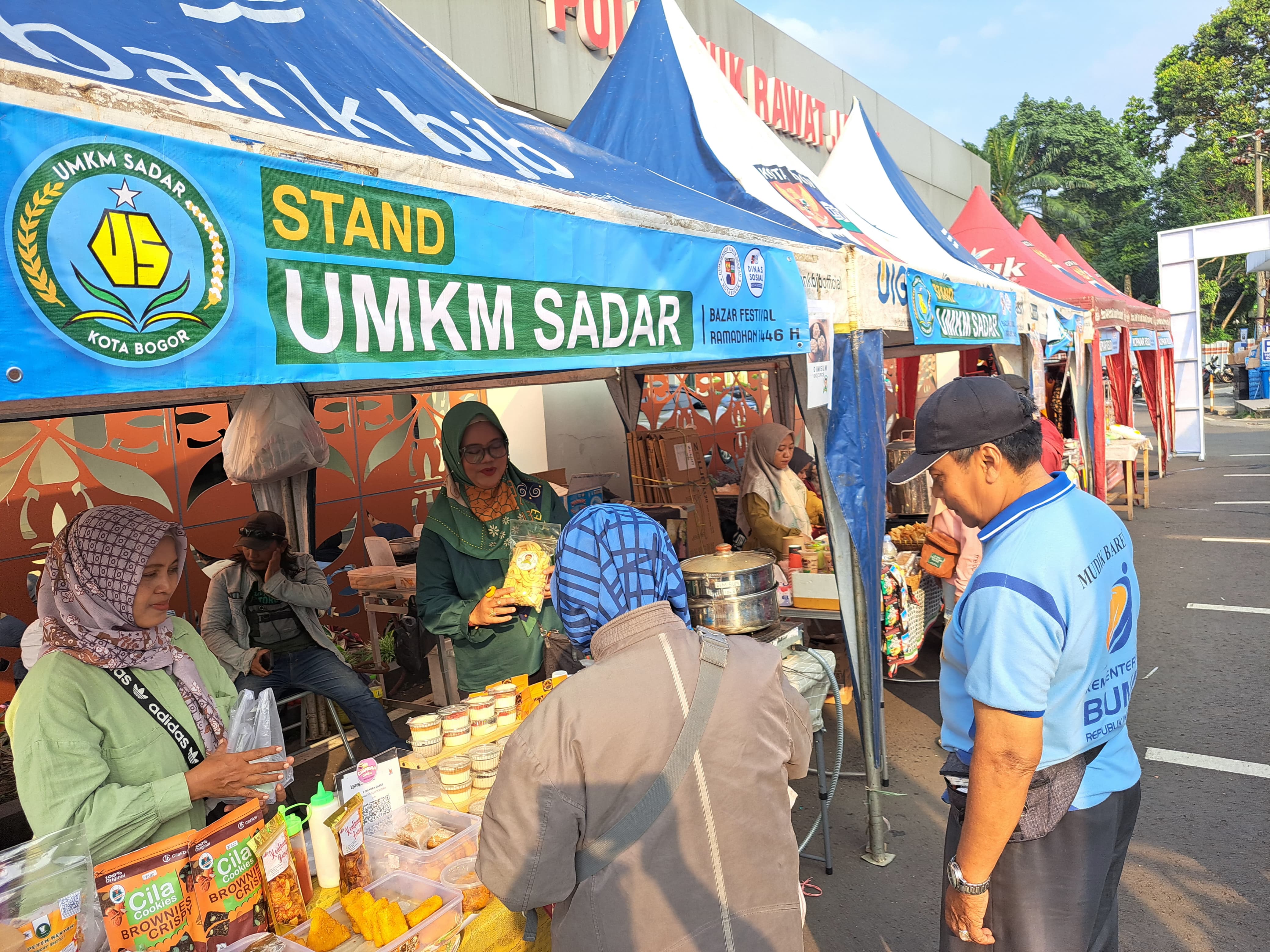Kelompok UMKM Sadar Isi Festival Ramadhan Perdana di RSUD Kota Bogor.