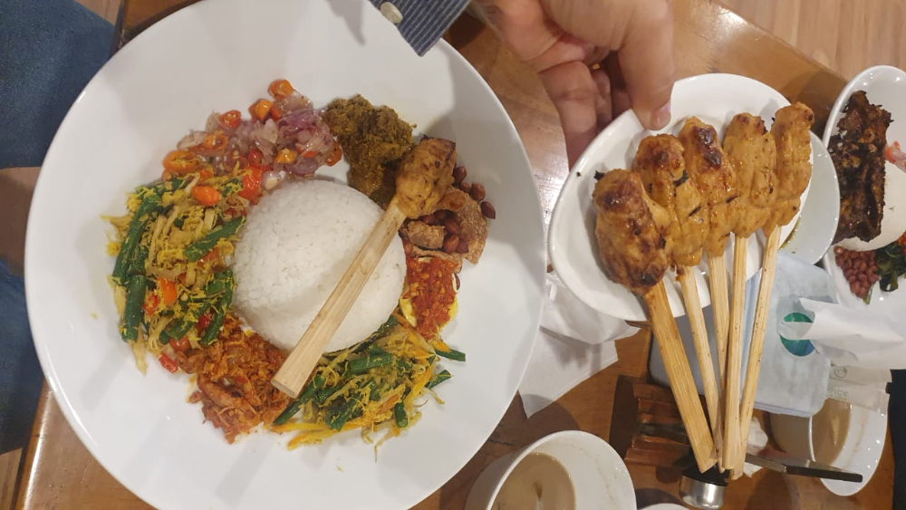 Menu makanan di Teras Dewata Bogor yang khas Bali