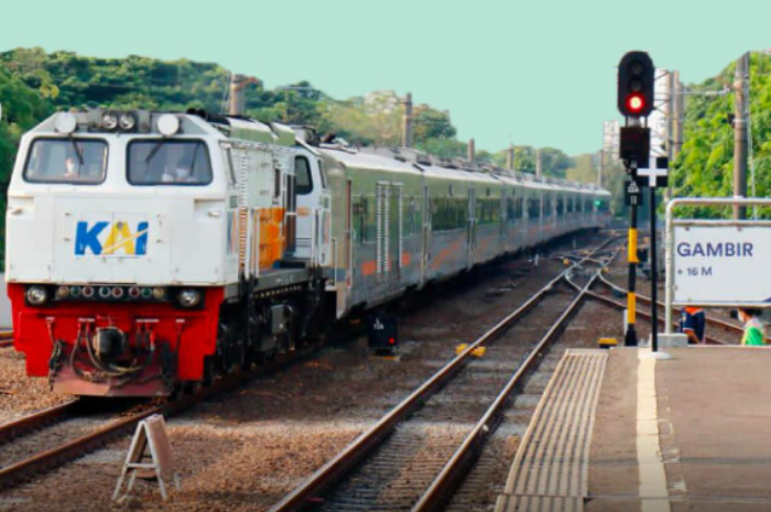 PT Kereta Api Indonesia (KAI) memberikan diskon untuk tiket kereta pada mudik 2025.