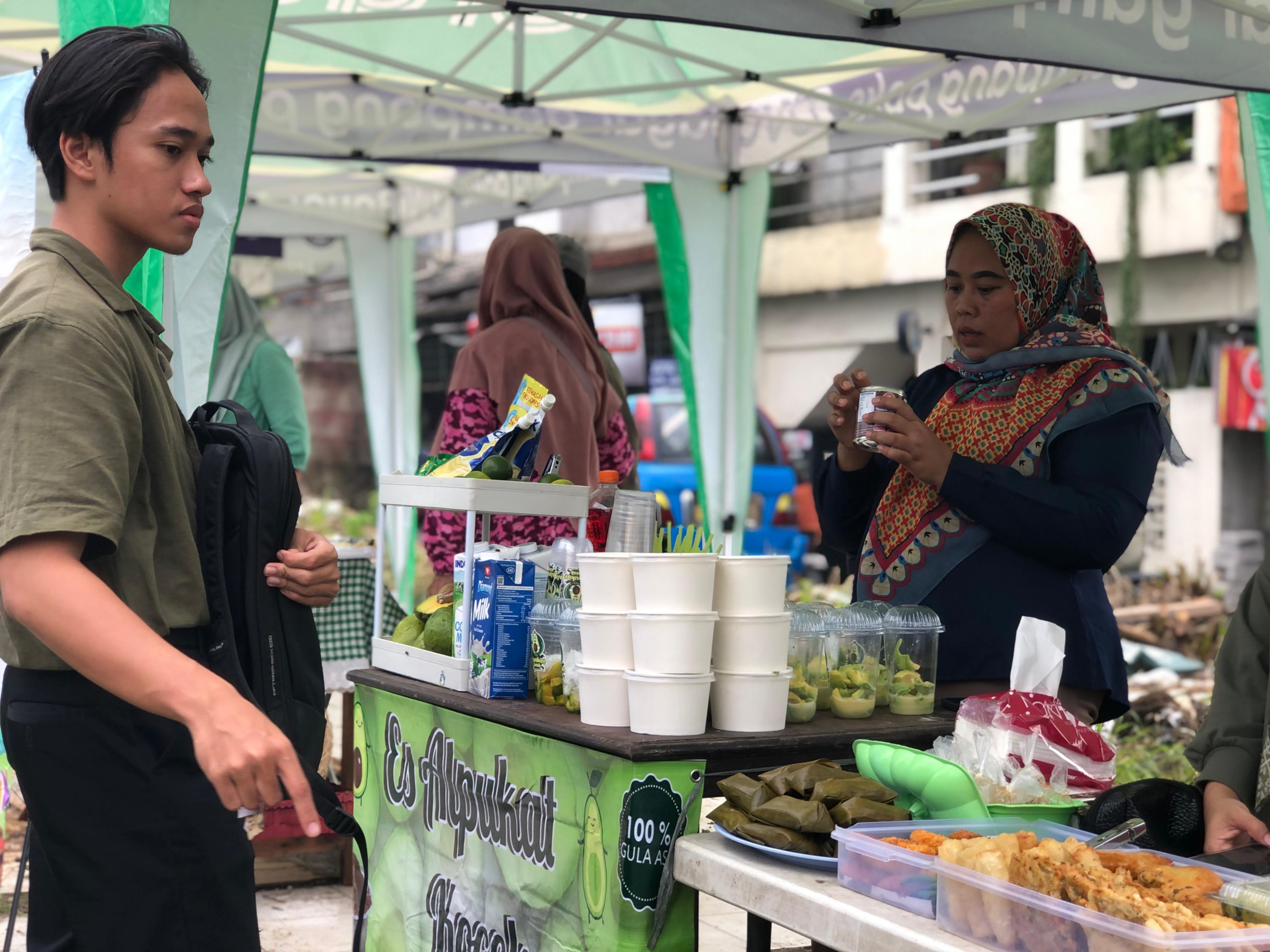 Salah satu UMKM yang ikut dalam Festival Ngabuburit ICMI Kota Bogor.