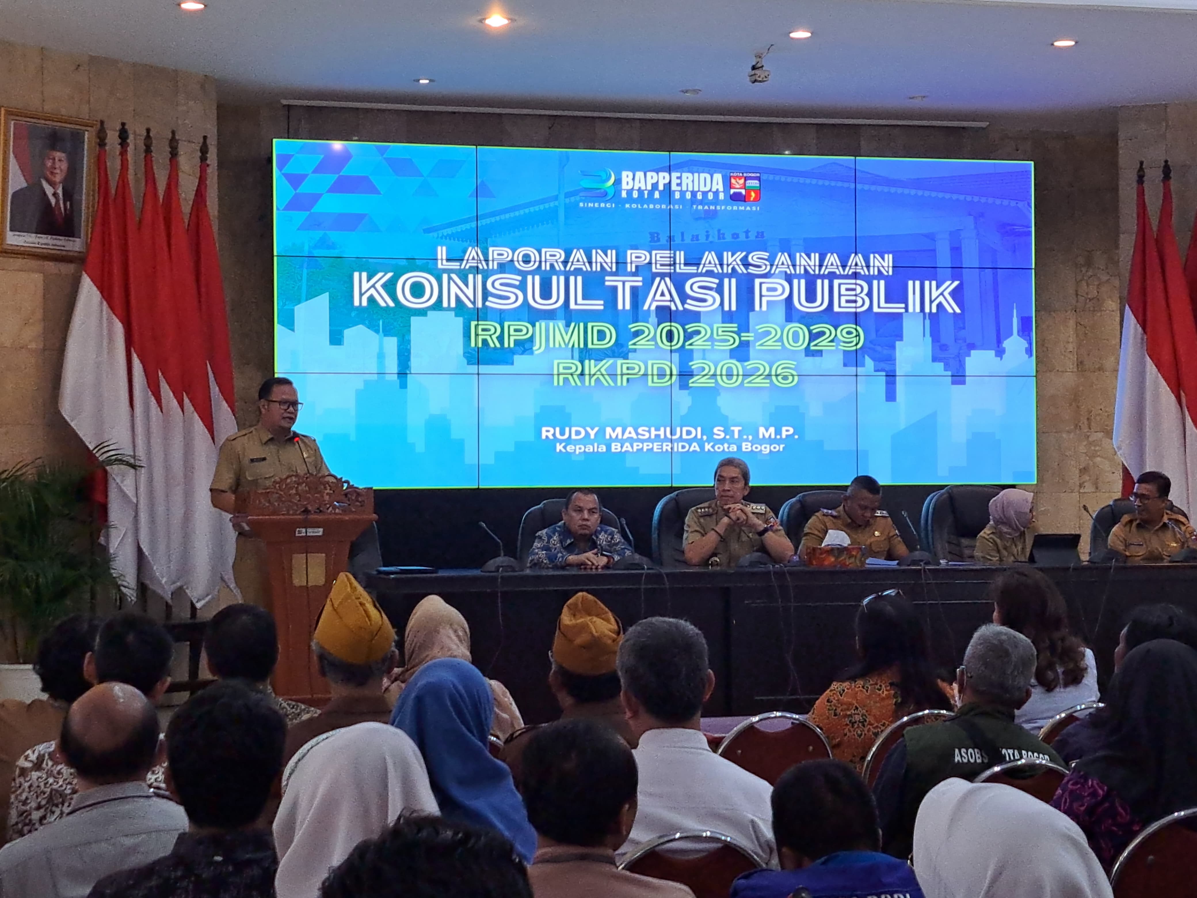 Konsultasi publik RKPD 2026 dan RPJMD 2025-2029 di Paseban Sri Baduga, Balai Kota Bogor, Senin (10/3/2025).