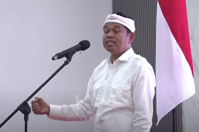 Gubernur Jawa Barat, Dedi Mulyadi memerintahkan Wali Kota dan Bupati selalu aktifkan HP-nya.
