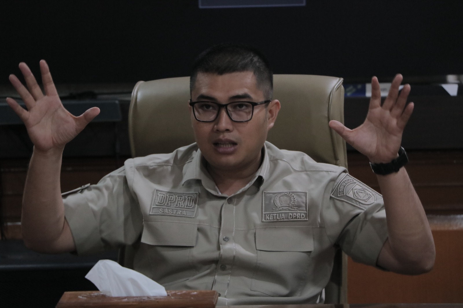Ketua DPRD Kabupaten Bogor Sastra Winara meminta operasi pasar murah diperluas.