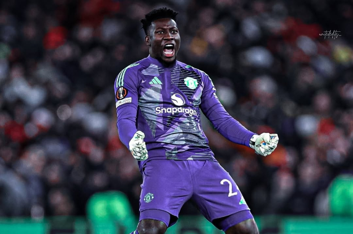 Kiper Andre Onana kegirangan ketika&nbsp;Manchester United mencetak gol.