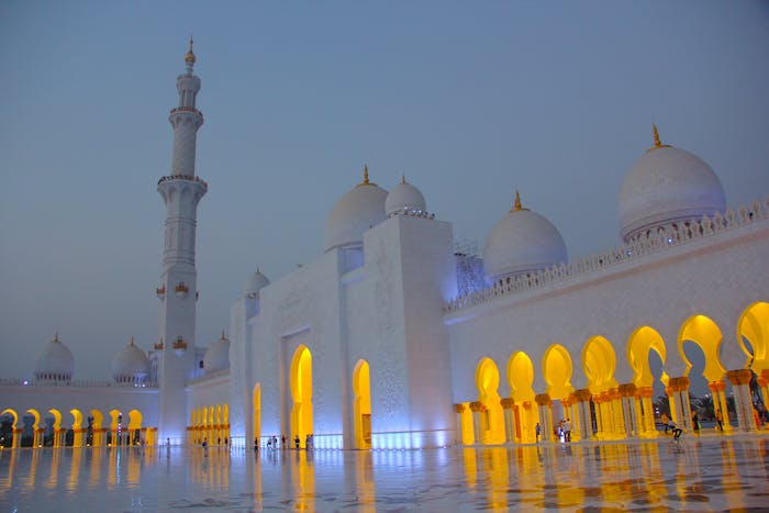 Jadwal adzan Magrib bulan Ramadhan 2025 di Bogor.