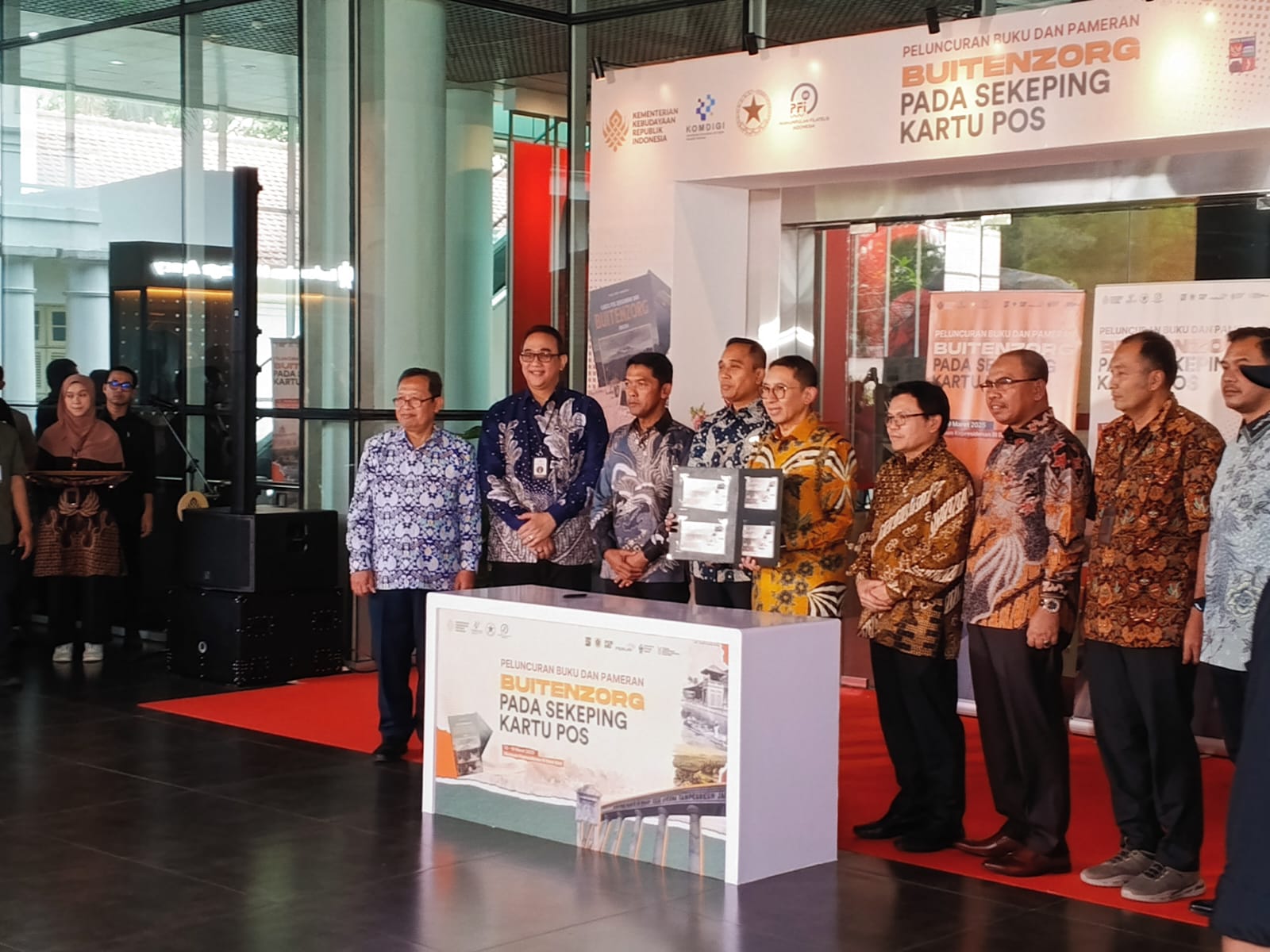 Peluncuran buku dan Pameran Buitenzorg pada Sekeping Kartu Pos.