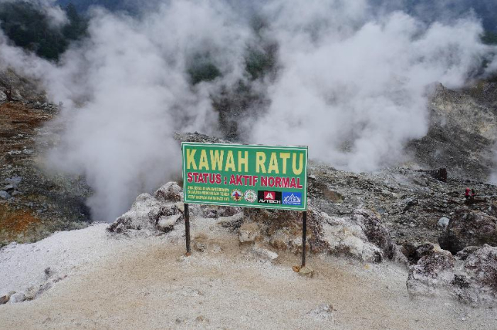 Suasana Kawah Ratu Bogor