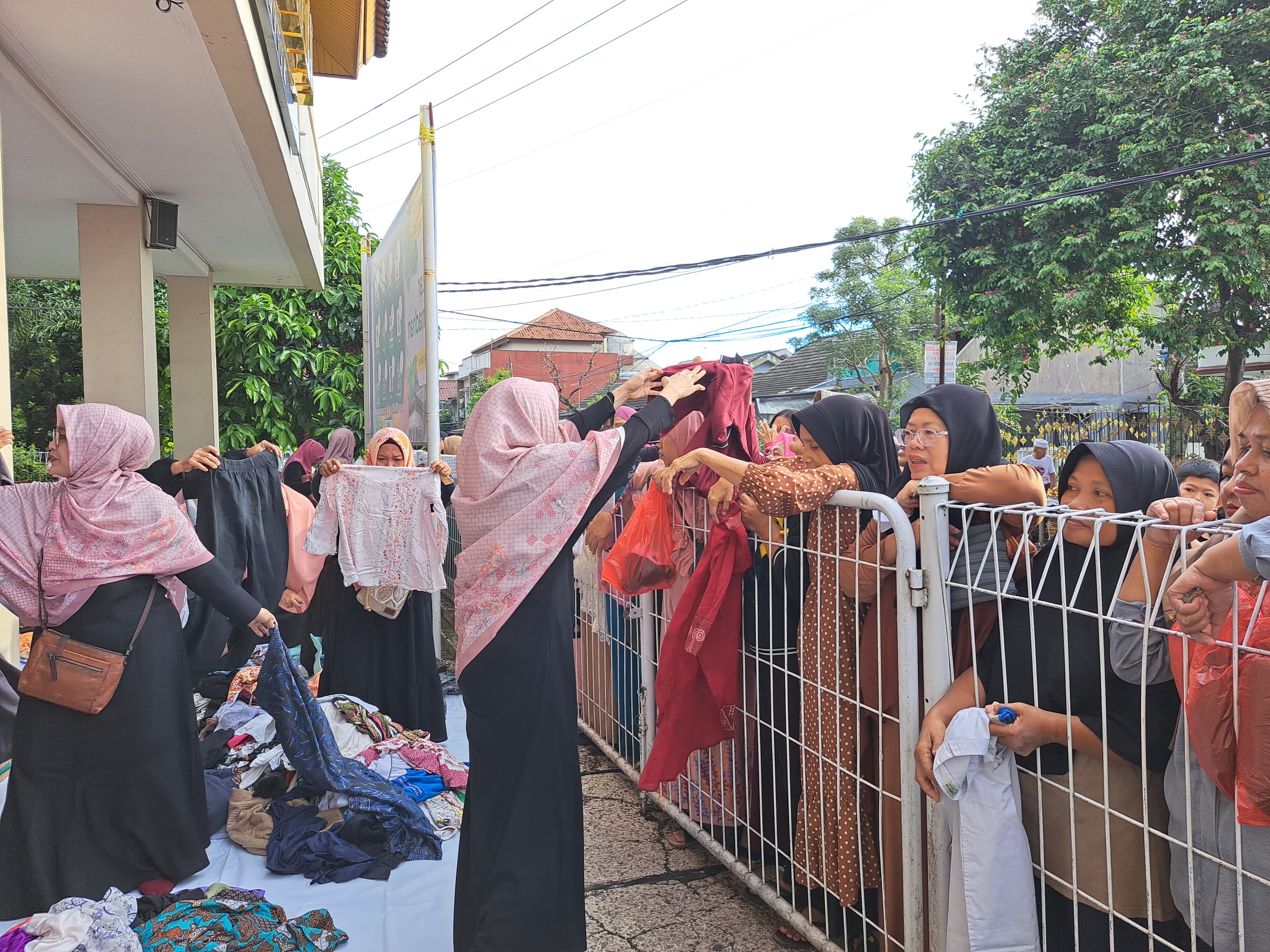 Bazar Amal Ramadan di Masjid Al I