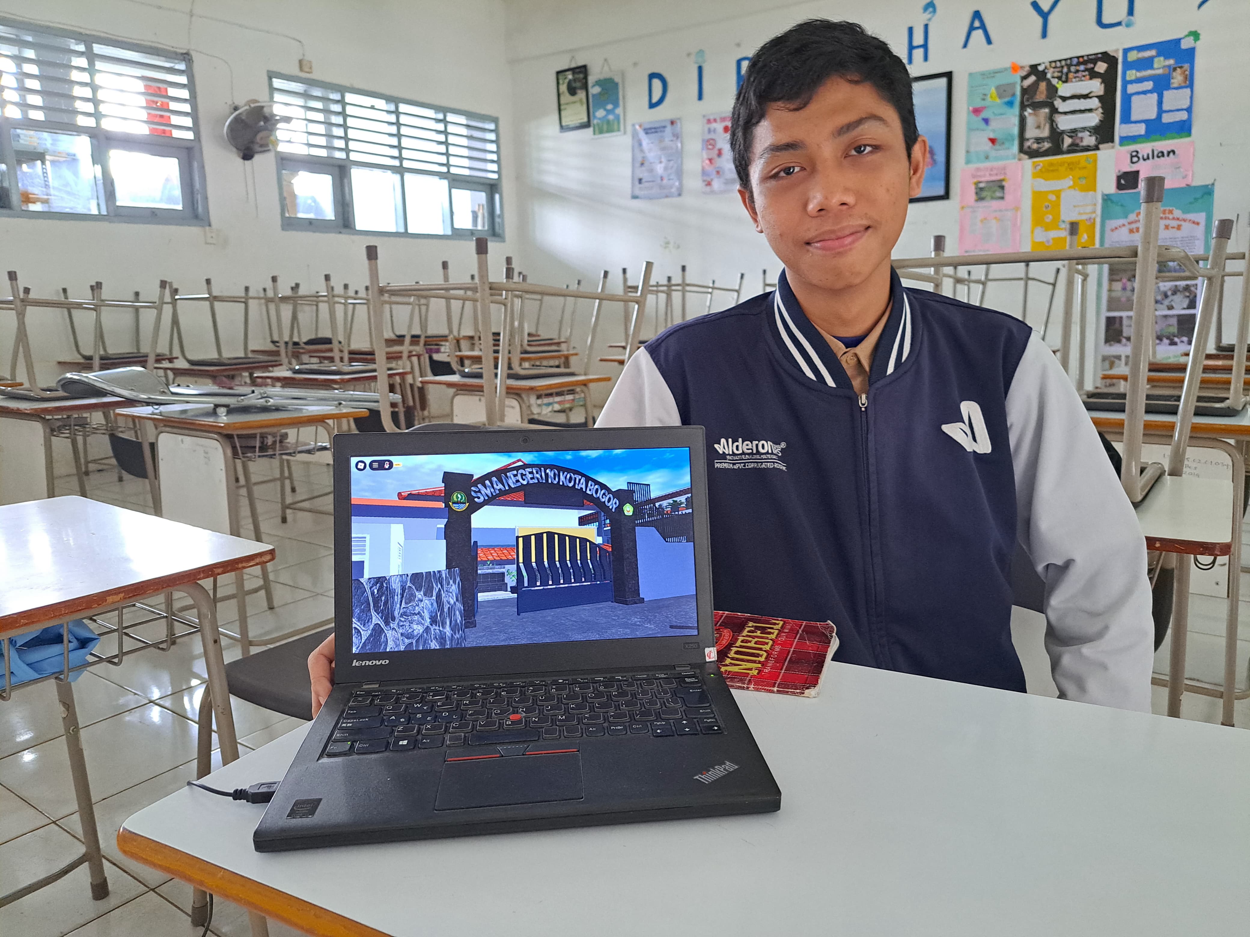 Siswa pembuat showcase maps SMAN 10 Kota Bogor di Roblox, Muhammad Dzikrul Al Jabbar.