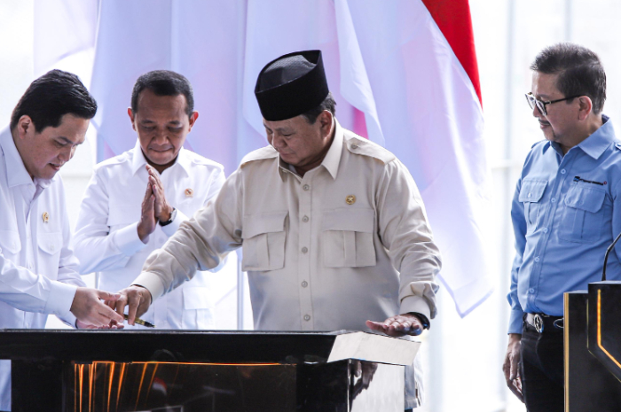 Presiden Prabowo Subianto meresmikan fasilitas pemurnian emas PT Freeport Indonesia.