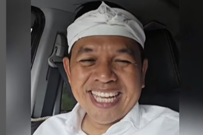 Gubernur Jawa Barat Dedi Mulyadi saat menyampaikan terkait tunggakan pajak kendaraan bermotor.