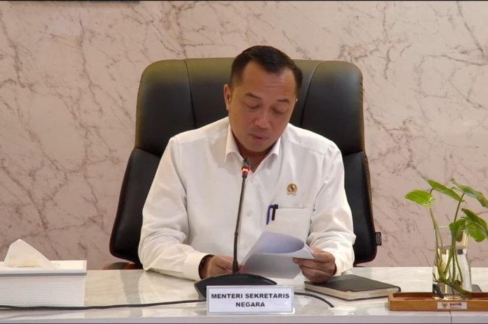 Menteri Sekretaris Negara (Mensesneg) Prasetyo Hadi saat konferensi pers tentang pengangkatan CPNS dan PPPK 2024.
