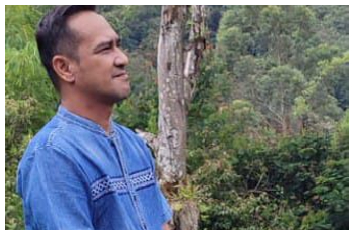 Ingram Ahmad, Owner Barokah Cathering, merasa nyaman saat ikut salat taraweh.