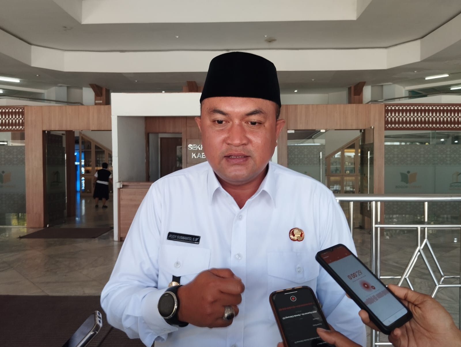 Bupati Bogor Rudy Susmanto saat dimintai keterangan