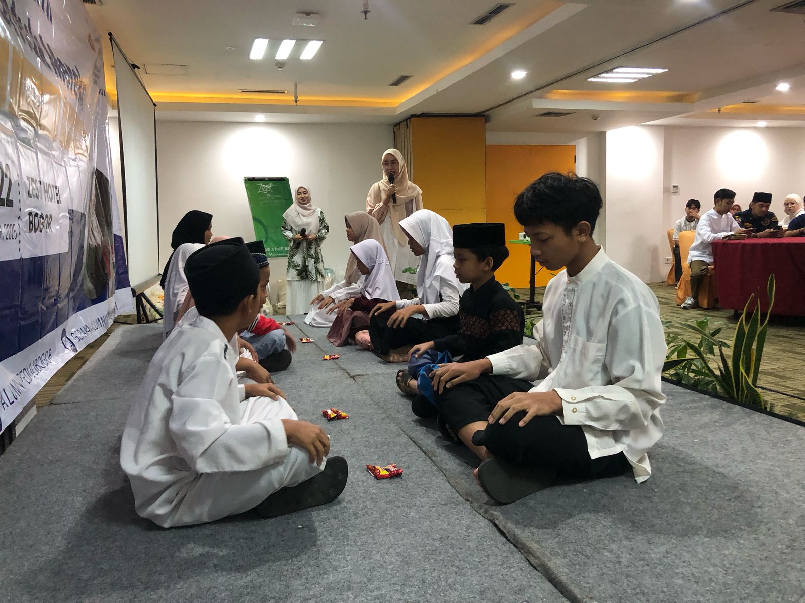 Suasana saat berlangsungnya kegiatan buka bersama GAUPB dengan puluhan anak yatim