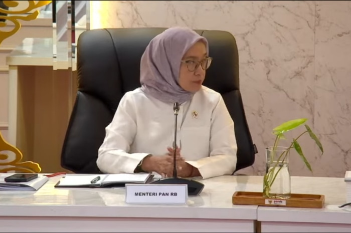 MenPAN RB Rini Widyantini akan berikan dua hadiah kepada honorer yang berhasil diangkat menjadi PPPK paruh waktu