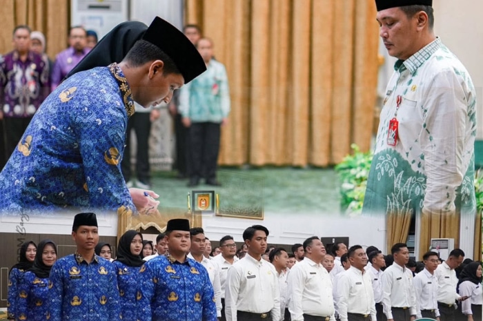 Pelantikan dan penyerahan SK CPNS dan PPPK 2024 di Kota Banjarbaru menjadi yang pertama di Kalimantan Selatan.