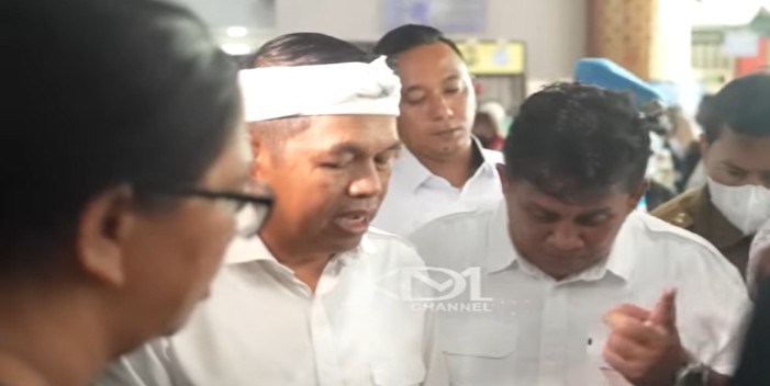 Gubernur Jawa Barat Dedi Mulyadi minta maaf kepada warga Jabar yang antri di Kantor Samsat
