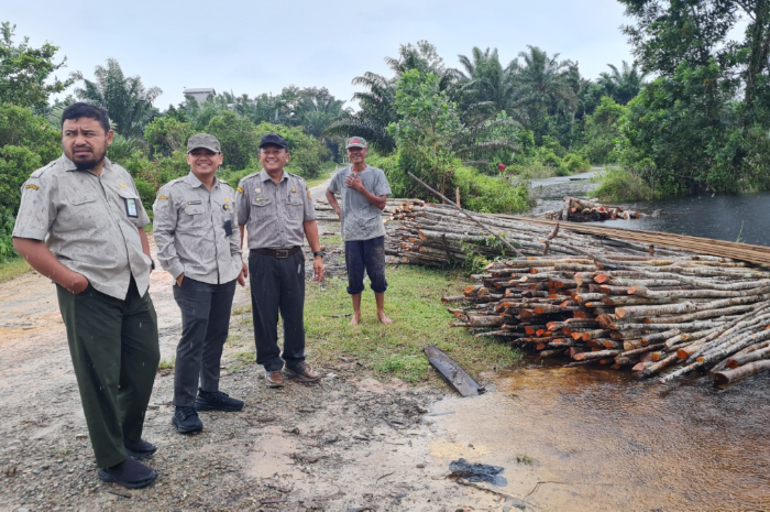 Polbangtan&nbsp;Kementan mengunjungi lokasi lahan optimalisasi lahan (oplah) terdampak banjir di Desa Kabupaten Muaro Jambi, Provinsi Jambi.