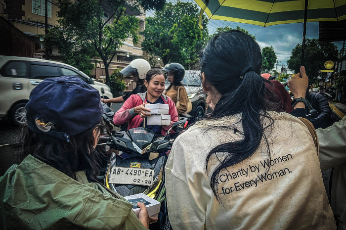 EIGER Women menggelar charity walk dan iftar gathering pada Hari Perempuan Sedunia 2025.
