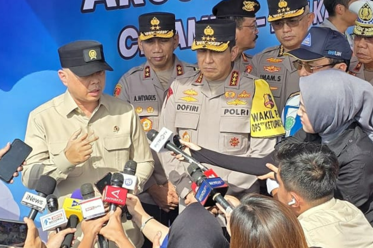 Menteri Perhubungan Dudy Purwagandhi di Cikampek, Jumat, (28/3/2025).