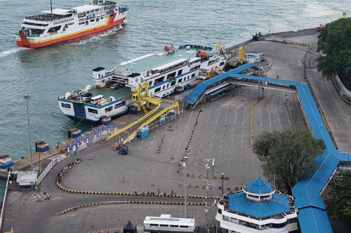 Tarif penyeberangan lintas Bakauheni-Merak didiskon oleh ASDP pada arus balik Lebaran 2025