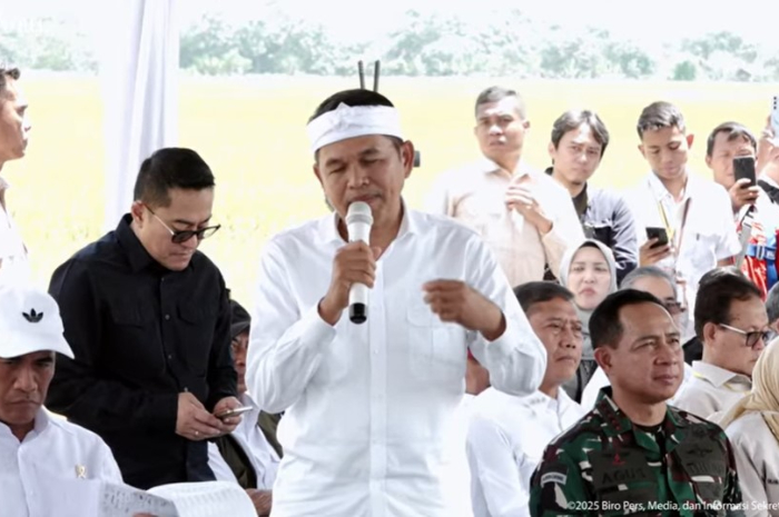 Dedi Mulyadi saat mengungkapkan masalah yang dihadapi petani di Jawa Barat kepada presiden.