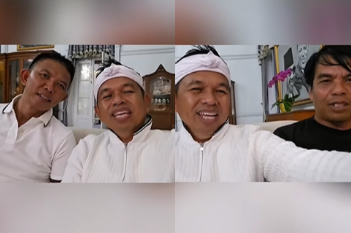 Gubernur Jawa Barat Dedi Mulyadi mempertemukan Kabid Lalu Lintas dan Angkutan Dishub Kabupaten Bogor, Dadang Kosasih dan sopir angkot di jalur Puncak, Emen.