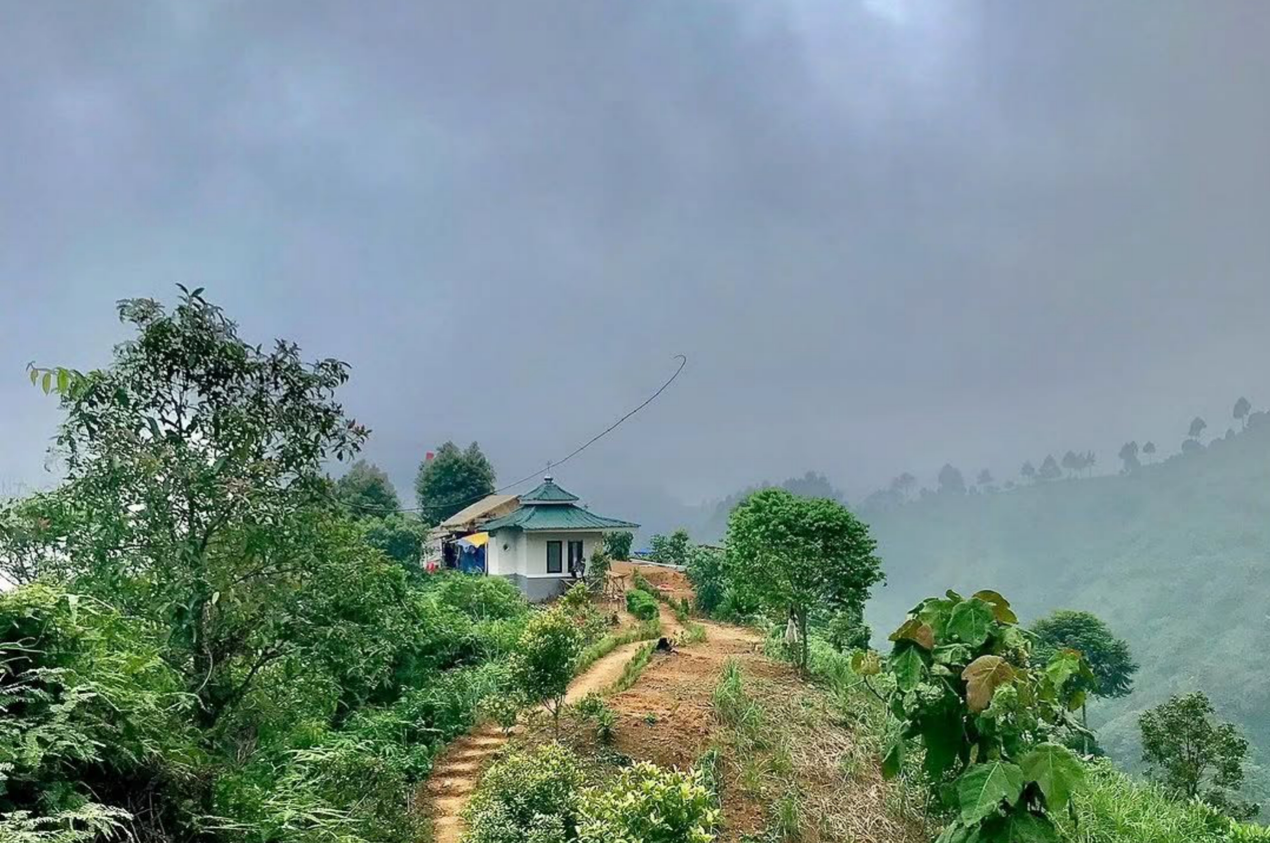 Suasana Bukit Pasir Pete di Kabupaten Bogor.