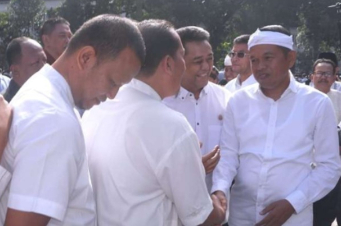 Gubernur Jawa Barat, Dedi Mulyadi meminta maaf kepada seluruh pegawai Pemprov.