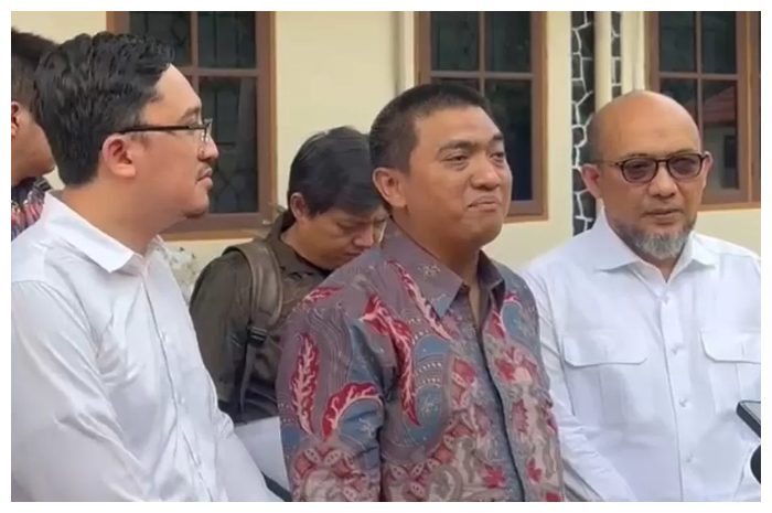 Para mantan pegawai KPK yang tergabung dalam IM57+ Institute turut membela pebyidik KPK Rossa Purbo Bekti yang digugat perdata di PN Bogor, Rabu (9/4/2025).