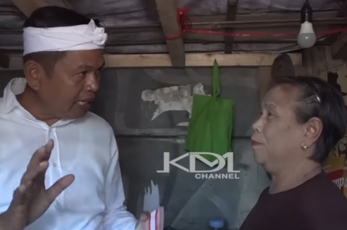 Gubernur Jawa Barat Dedi Mulyadi menertibkan PKL.