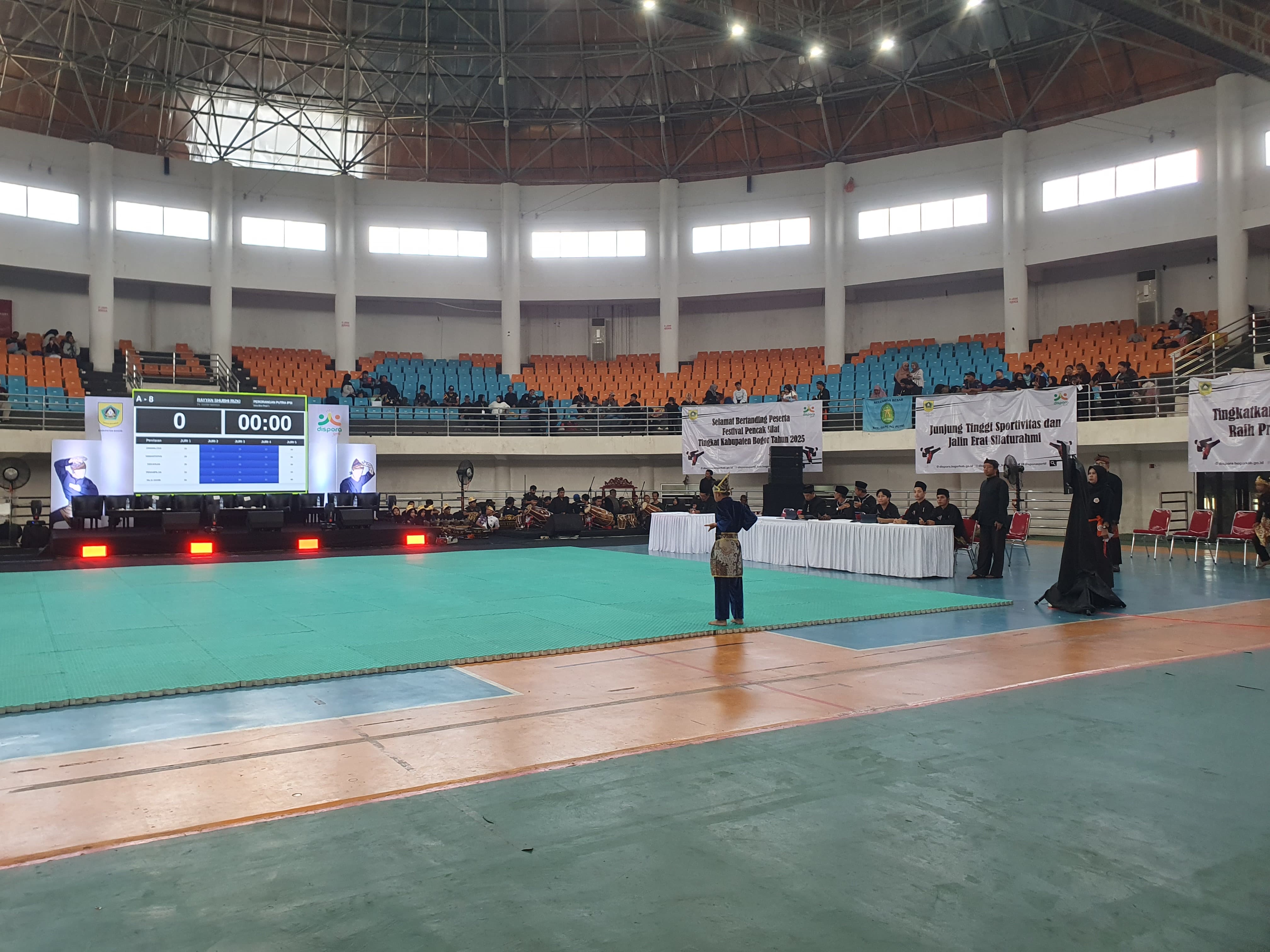 Festival pencak silat yang digelar di Stadion Laga Satria, Pakansari Kabupaten Bogor.