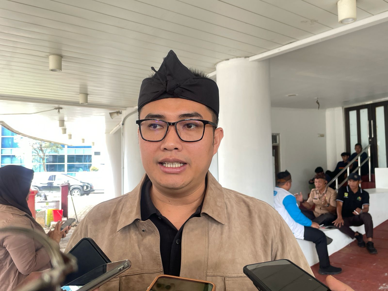 Ketua DPRD Kabupaten Bogor, Sastra Winara saat dimintai keterangan soal festival pencak silat.