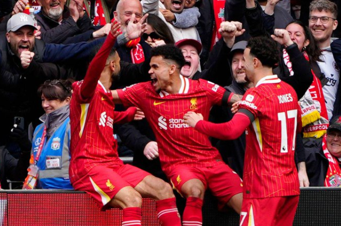 Selebrasi pemain Liverpool usai menjebol gawang West Ham United