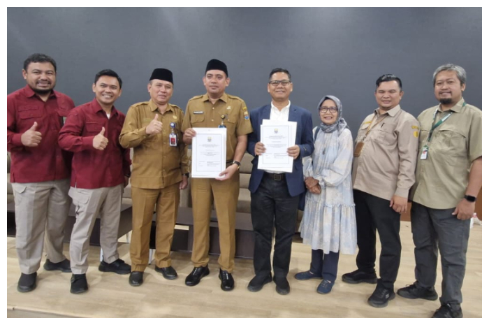 Polbangtan Bogor mengunjungi lokasi persawahan pasca banjir di Kecamatan Jambi Luar Kota, Kabupaten Muaro Jambi, Kamis (3/4/2025).