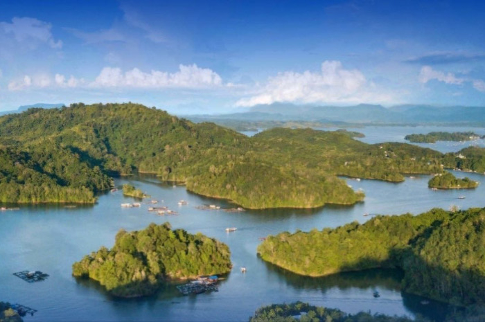 2 geopark yang ditetapkan sebagai bagian dari UNESCO Global Geoparks