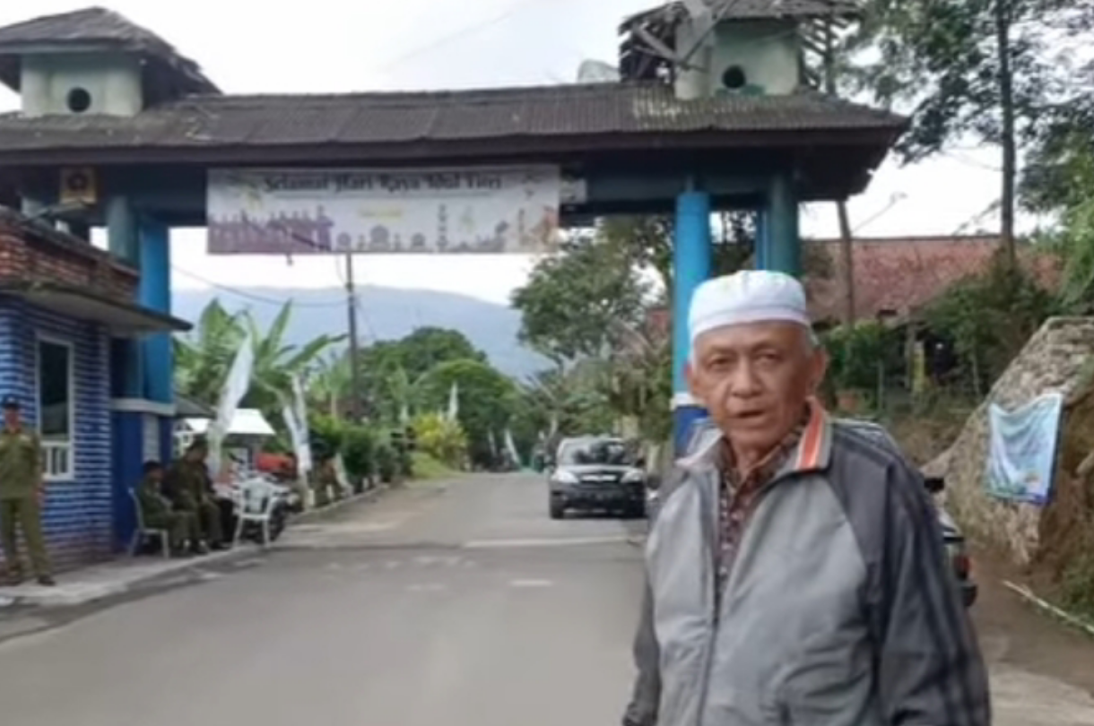 Warga Bogor menyuarakan aspirasi kepada Gubernur Jawa Barat Dedi Mulyadi.