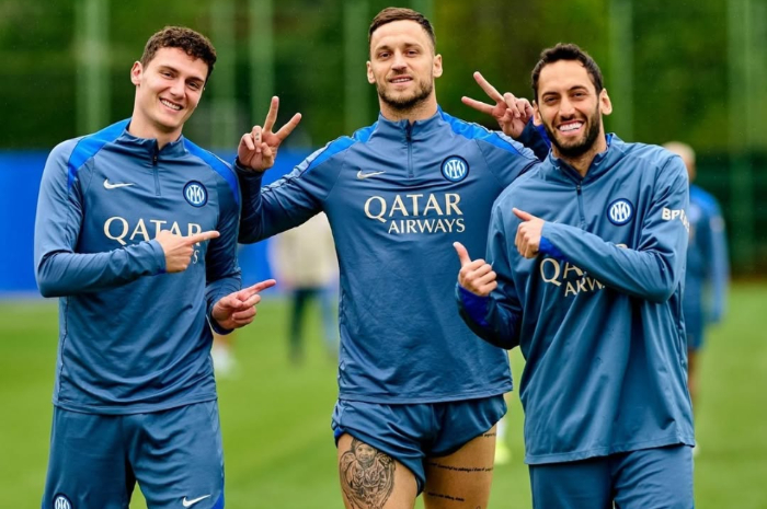 Para pemain Inter Milan saat berlatih.