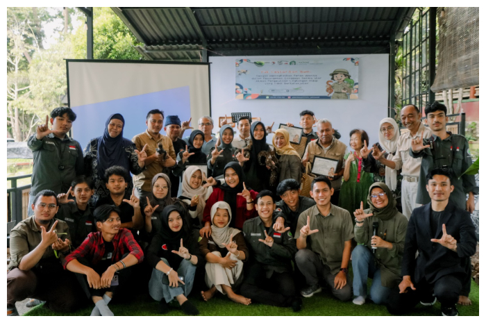 Bamboo Sanctuary Pancawati dan mahasiswa KMPH Fakultas Kehutanan UNB Bogor, foto bersama usai Diskusi Inspiratif Herpetofauna.