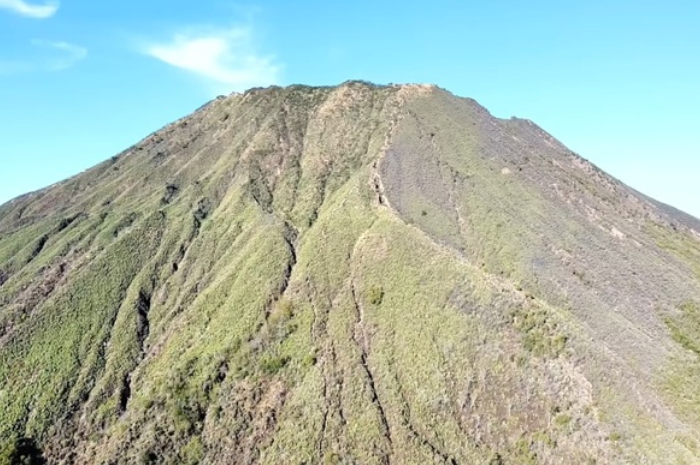 Keindahan Gunung Ciremai di Jawa Barat