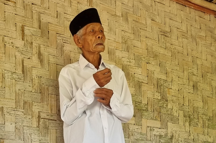 Sanusi, pria berusia 100 tahun asal Leuwisadeng, Kabupaten Bogor jadi jemaah haji 2025.
