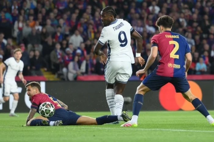 Laga leg pertama Semifinal Liga Champions antara Barcelona vs Inter Milan yang berakhir imbang 3-3.