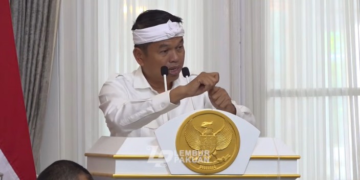 Gubernur Jawa Barat Dedi Mulyadi mengaku kerap membawa uang cukup besar di tasnya.
