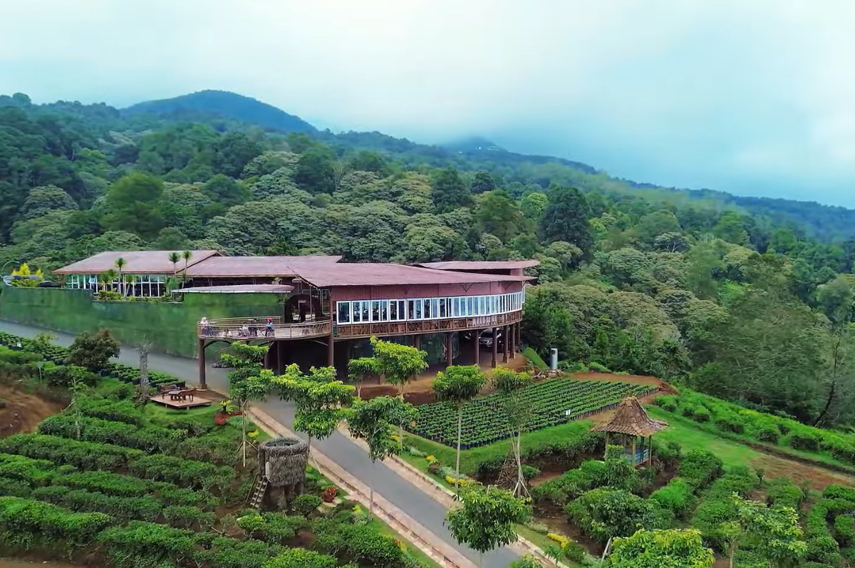 Liburan seru di Asstro Highland Ciater.