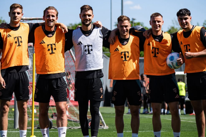 Para pemain Bayern Munchen saat sesi latihan.