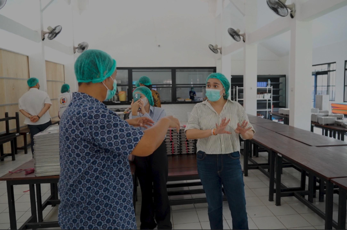 Anggota DPRD Kota Bogor saat melakukan kunjungan ke dapur Satuan Pelayanan Pemenuhan Gizi (SPPG).