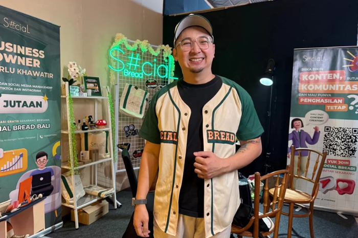 Edho Zell, pendiri dan CEO dari agensi digital Social Bread dorong industri kecantikan berdayakan anak muda.