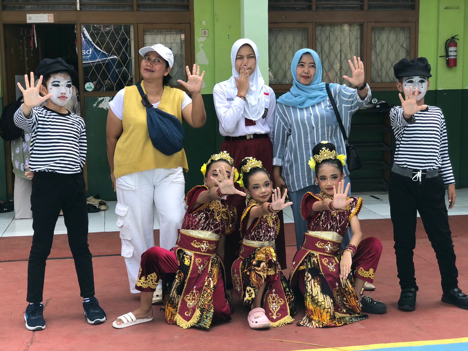 Momen sejumlah pelajar saat mengikuti FLS3N di Kecamatan Tanah Sareal, Kota Bogor.