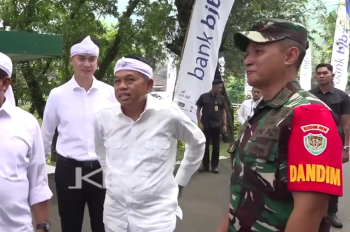 Gubernur Jawa Barat, Dedi Mulyadi bersama&nbsp;Dandim 0610/Sumedang Letkol Kav Christian Gordon Rambu.